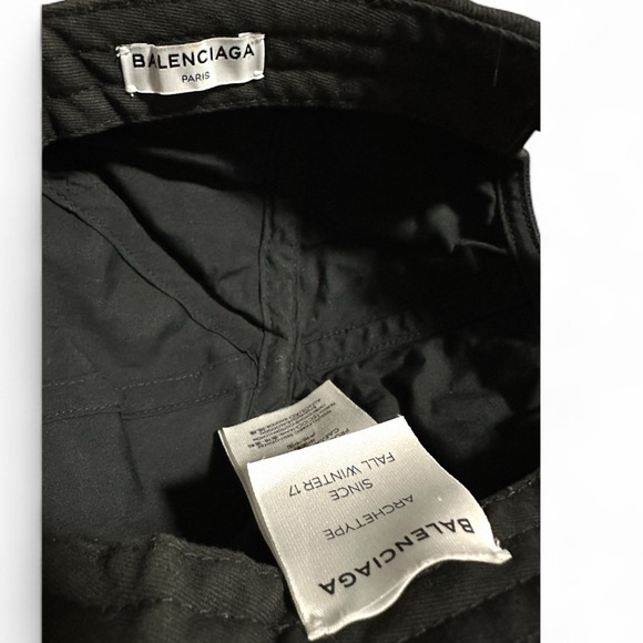 Balenciaga Cap - Picture 5 of 6